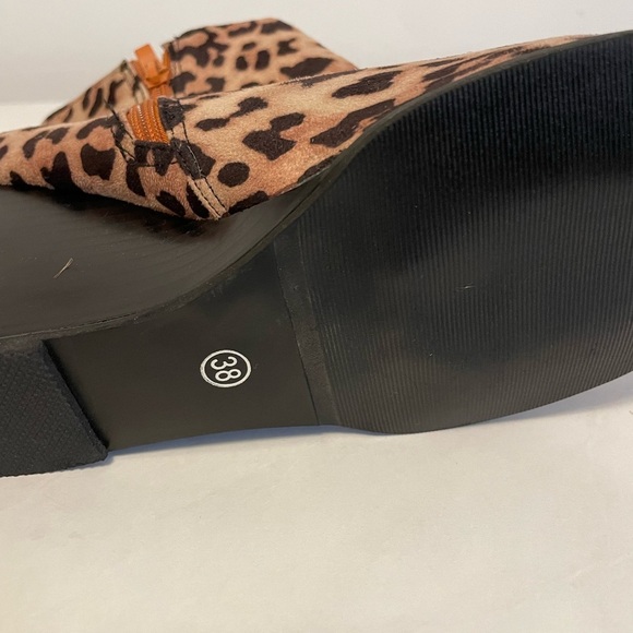LEOPARD Ankle Boots with Orange Zipper Wedge - Picture 9 of 9